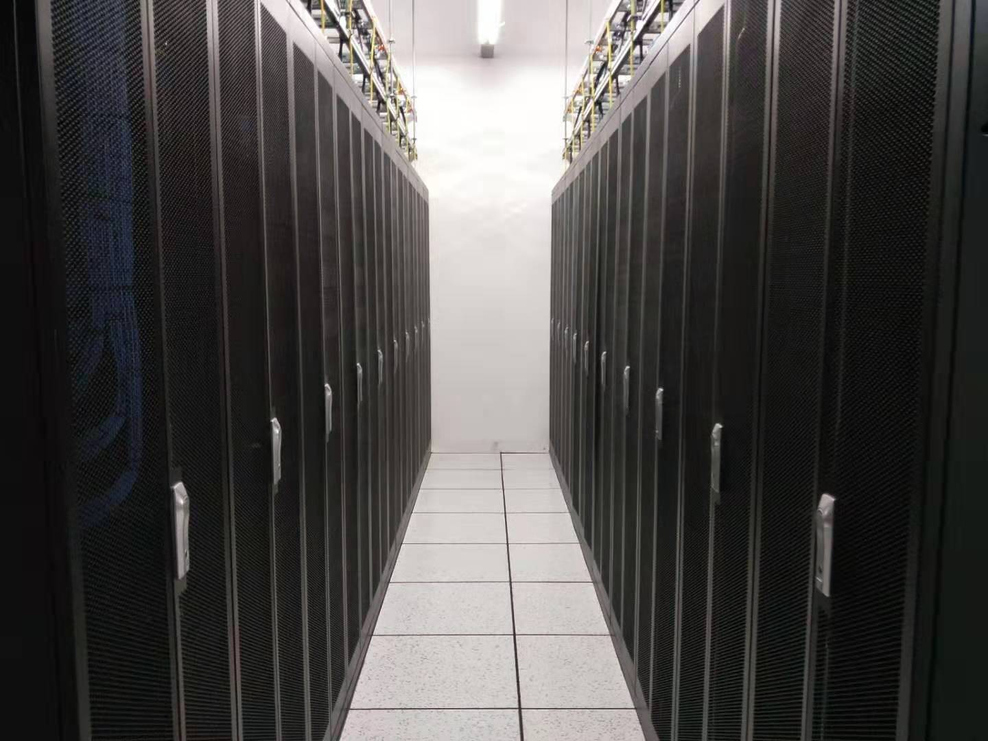 晋源IDC机柜促销季开启